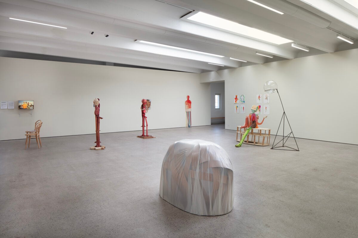 Installation view of the exhibition ‘Róza El-Hassan: The non-violent revolution is feasible’.